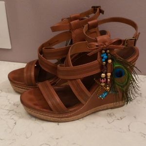 Cognac Peacock Wedges